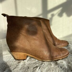Vero Cuoio Brown Ankle Boots Women Size 39 
(8.5 US)